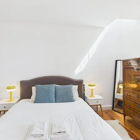 Luxurious Loft : Bridge-view Rooftop | By Airnest アパート リスボン