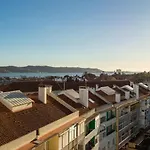 Luxurious Loft : Bridge-view Rooftop | By Airnest *