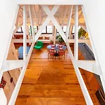 Appartamento Luxurious Loft : Bridge-view Rooftop | By Airnest