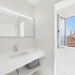 Appartamento Luxurious Loft : Bridge-view Rooftop | By Airnest *
