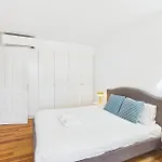 Апартаменты Luxurious Loft : Bridge-view Rooftop | By Airnest Лиссабон