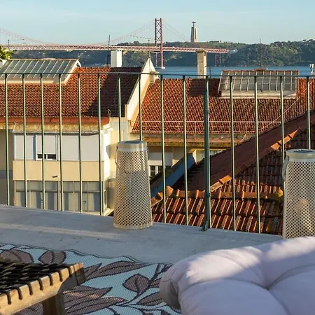Luxurious Loft : Bridge-view Rooftop | By Airnest Lisbon