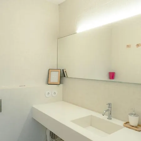 Luxurious Loft : Bridge-view Rooftop | By Airnest * Lisbon