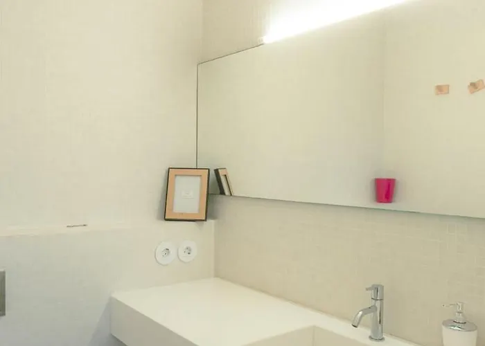 Luxurious Loft : Bridge-view Rooftop | By Airnest * Lisboa