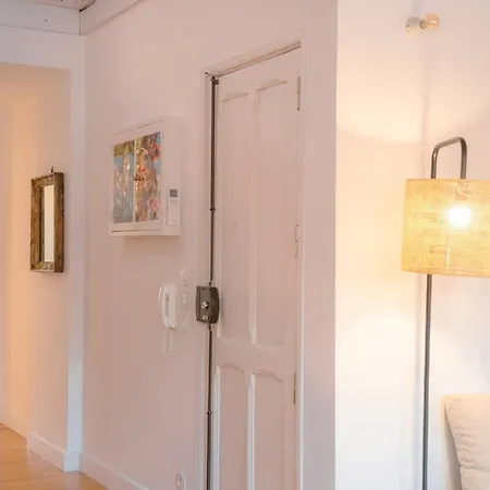 Luxurious Loft : Bridge-view Rooftop | By Airnest Apartman *