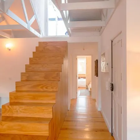 Luxurious Loft : Bridge-view Rooftop | By Airnest شقة