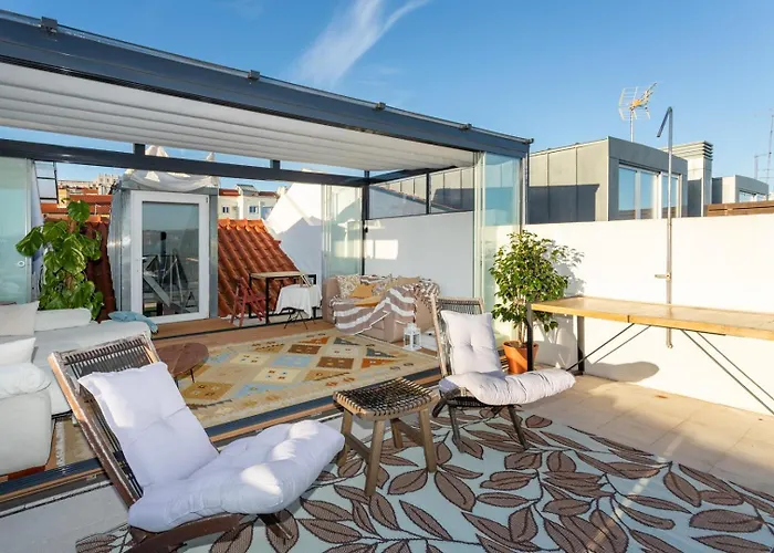 Luxurious Loft : Bridge-view Rooftop | By Airnest *